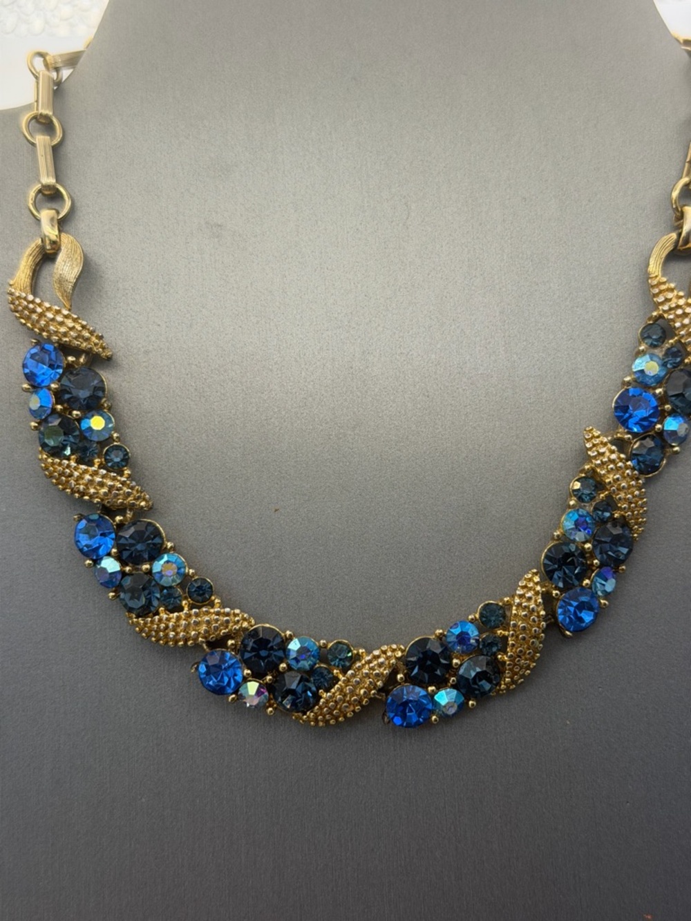 Vintage Signed Lisner Gold Tone Sapphire Blue Rhinestone AB Statement 12” Choker